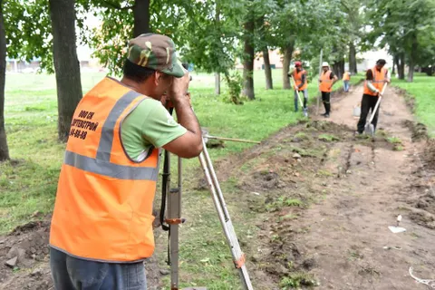 Продолжается благоустройство Бутусовского парка в Ярославле