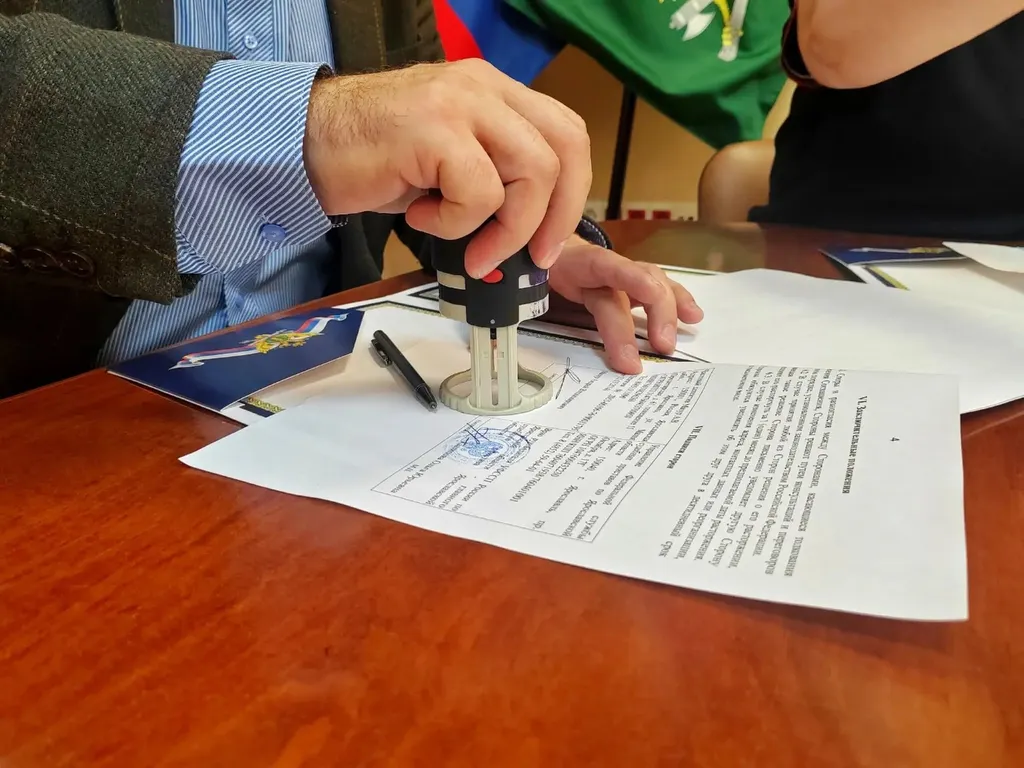 Ярославские приставы договорились с частным детективом о поиске должников