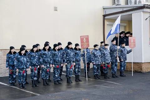 В Ярославле открыт памятный знак погибшим сотрудникам службы вневедомственной охраны