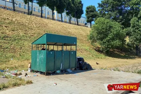 Лицо Ярославля: туристов, приплывающих на теплоходах, встречает помойка