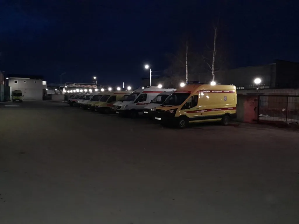 У станции скорой помощи в центре Ярославля установили фонари