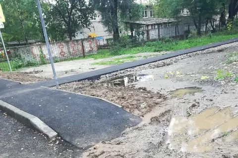 «Где бордюры»?: ярославцы требуют проверить ремонт проезда Шавырина