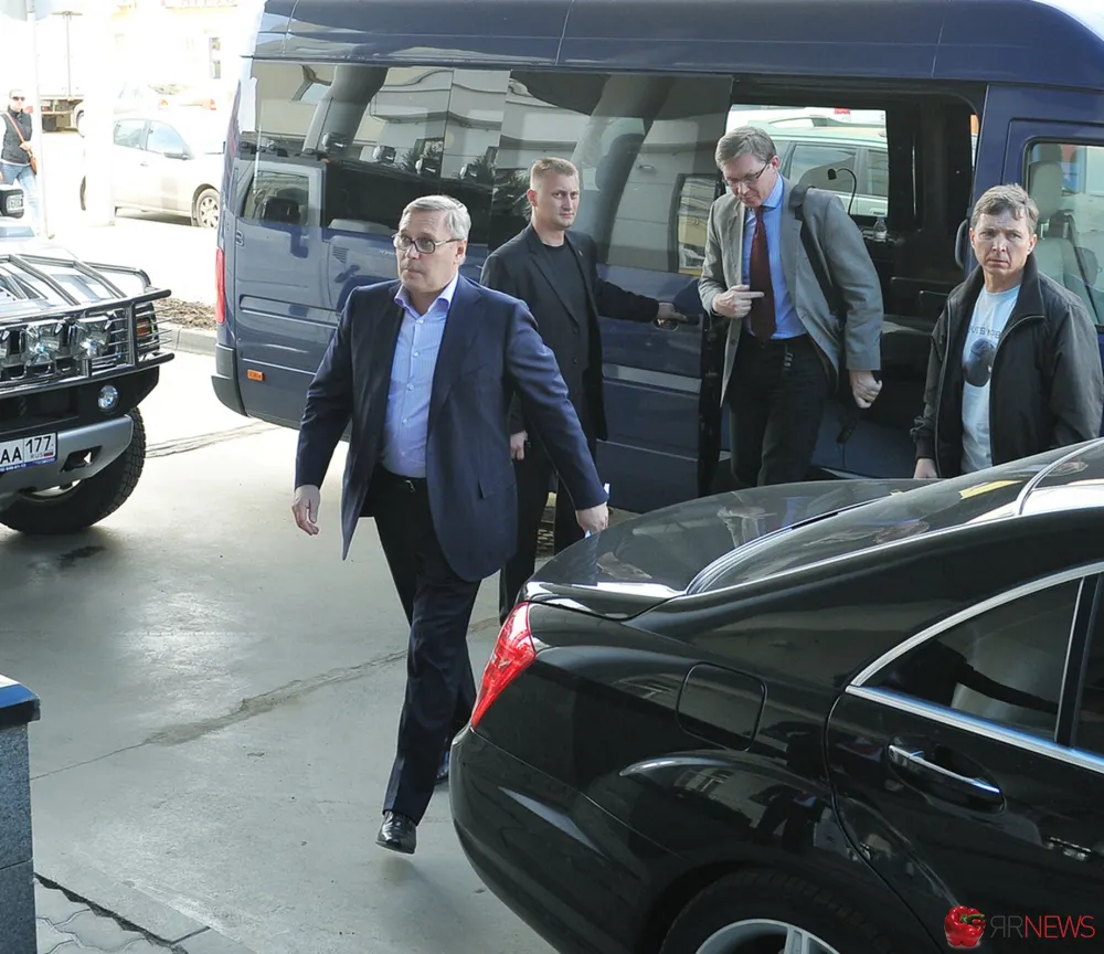 Визит лидеров партии РПР-ПАРНАС Михаила Касьянова и Владимира Рыжкова ажиотажа в Ярославле не вызвал. С фото