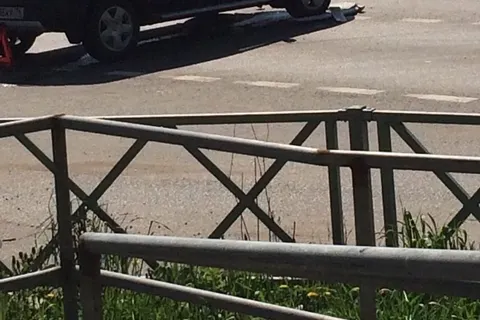 В Ярославле перевернулся автомобиль