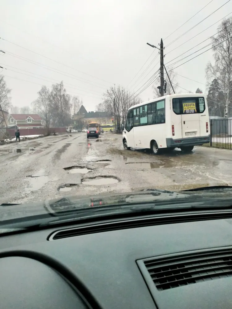 Ямочный «ремонт» дороги к ярославской областной больнице проверит прокуратура