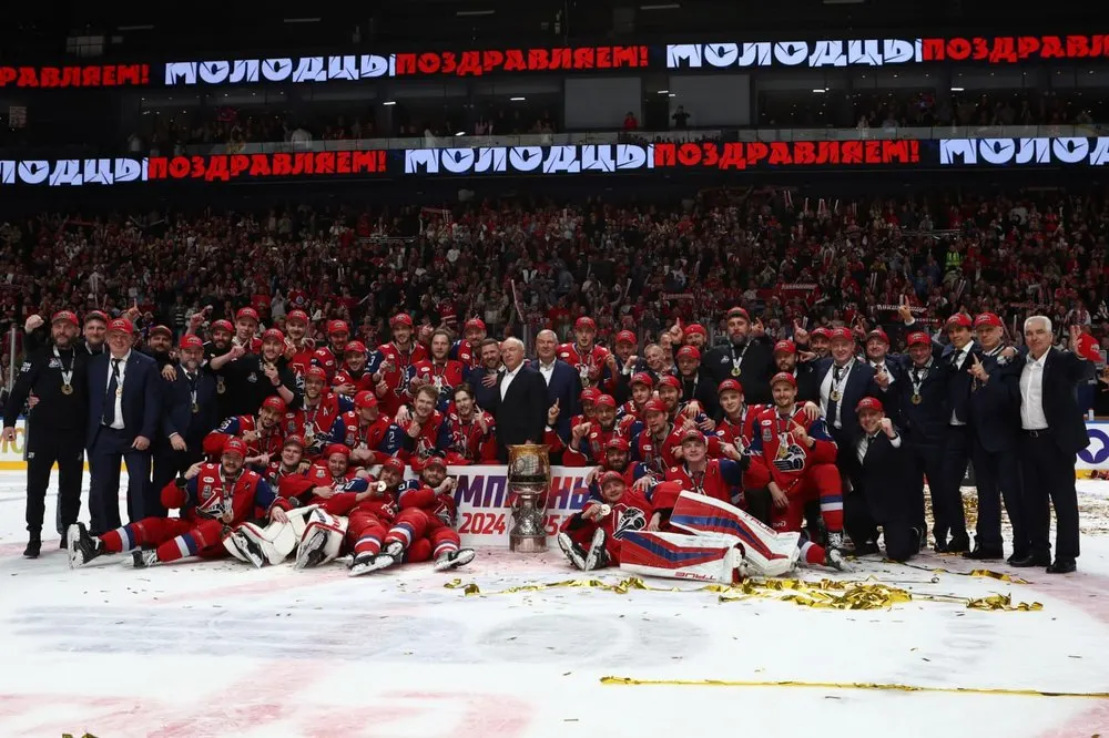 Чемпионский парад «Локомотива» пройдет в день железнодорожника