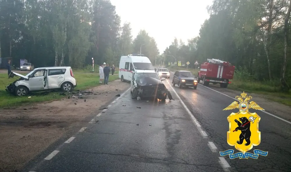 В Ярославской области в ДТП двух «Киа» пострадали 4 человека
