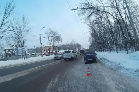 На Тутаевском шоссе в Ярославле «Рено Логан» сбил бабушку