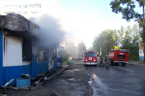 В Ярославле горел остановочный комплекс