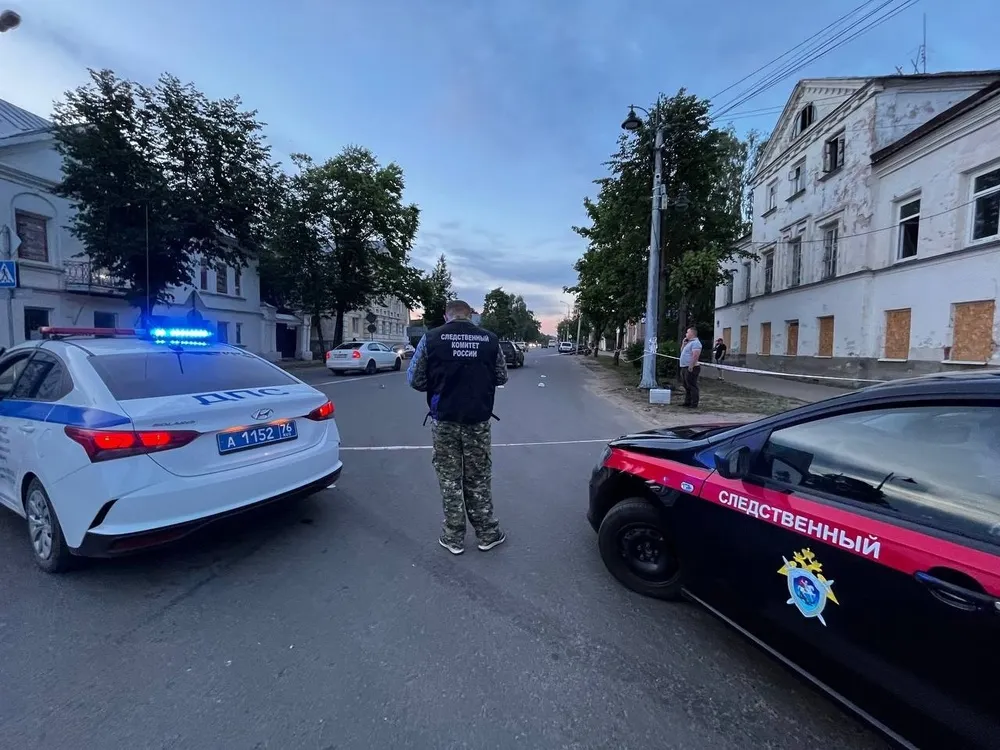 В Угличе машина насмерть сбила четырехлетнюю девочку