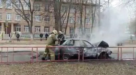 В Ярославле взорвался и сгорел дотла автомобиль