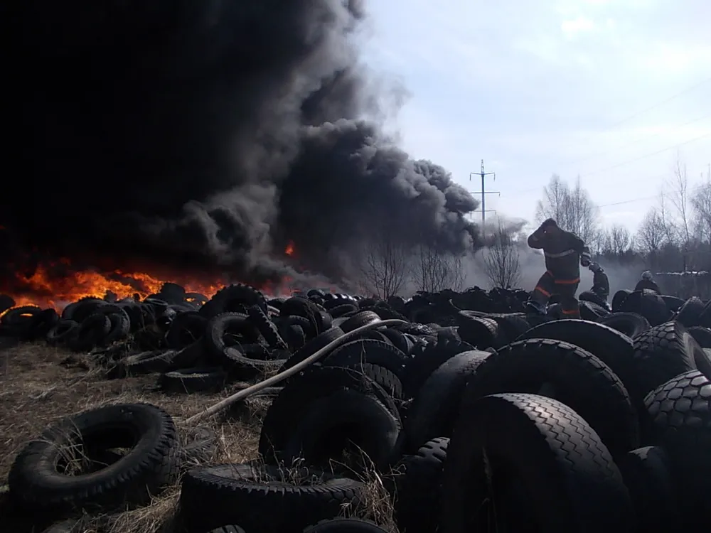 В промзоне на «Резинотехнике» горели покрышки
