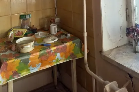 В Ярославле стены жилой девятиэтажки пошли огромными трещинами