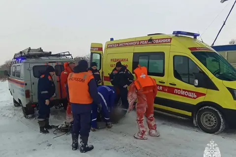 В Ярославле спасли человека, гулявшего по Волге под Октябрьским мостом