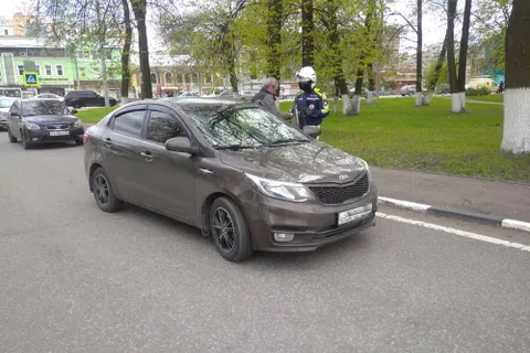 ГИБДД в Ярославле массово проверила тонировку на автомобилях