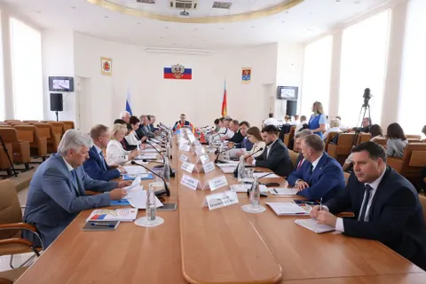 Глава Ярославской областной Думы принял участие в совете законодателей ЦФО