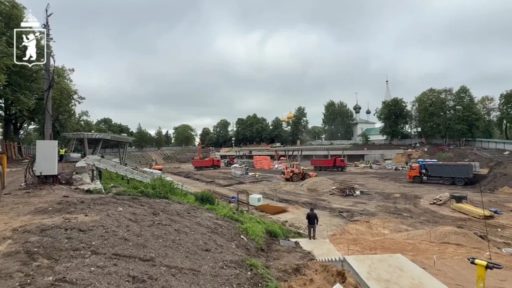 На месте стадиона «Спартаковец» в Ярославле смонтировали каркас амфитеатра