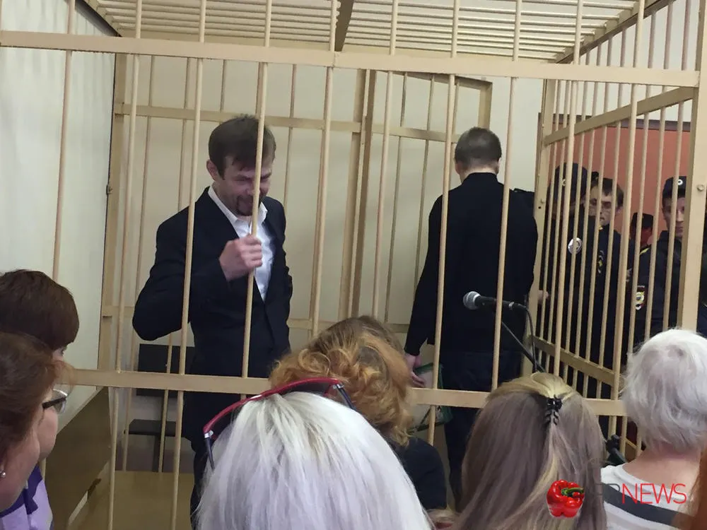 В суде начинают допрос Евгения Урлашова