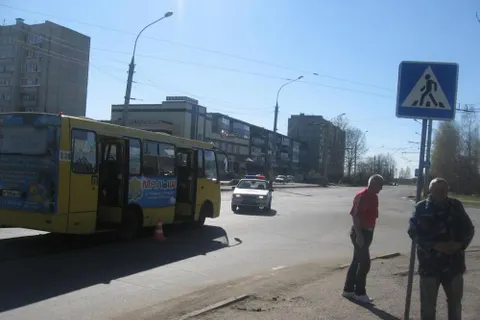 В Рыбинске автобус сбил девушку на пешеходном переходе
