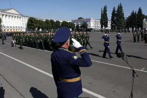 Курсанты Ярославского училища противовоздушной обороны присягнули на верность Родине