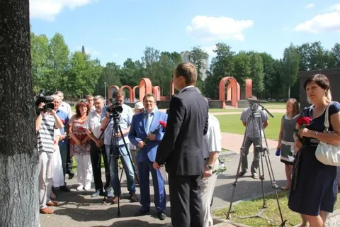 В Ярославле установлено надгробие на могиле Почетного гражданина города Владимира Дябина