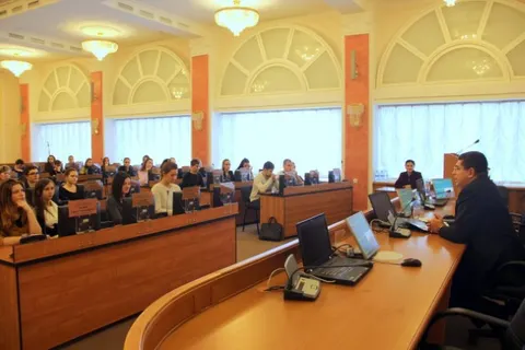 В муниципалитете Ярославля возобновились уроки самоуправления