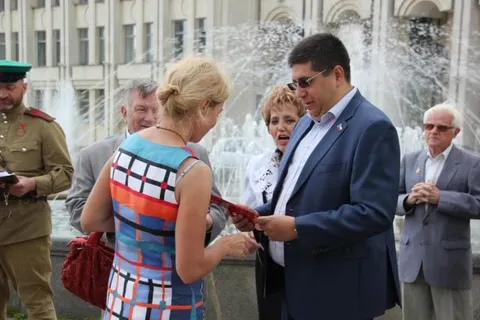 В Ярославле состоялось торжественное открытие проекта «Цветы Победы»