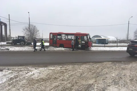 ДТП с участием двух маршруток: эксклюзивные фото с места аварий