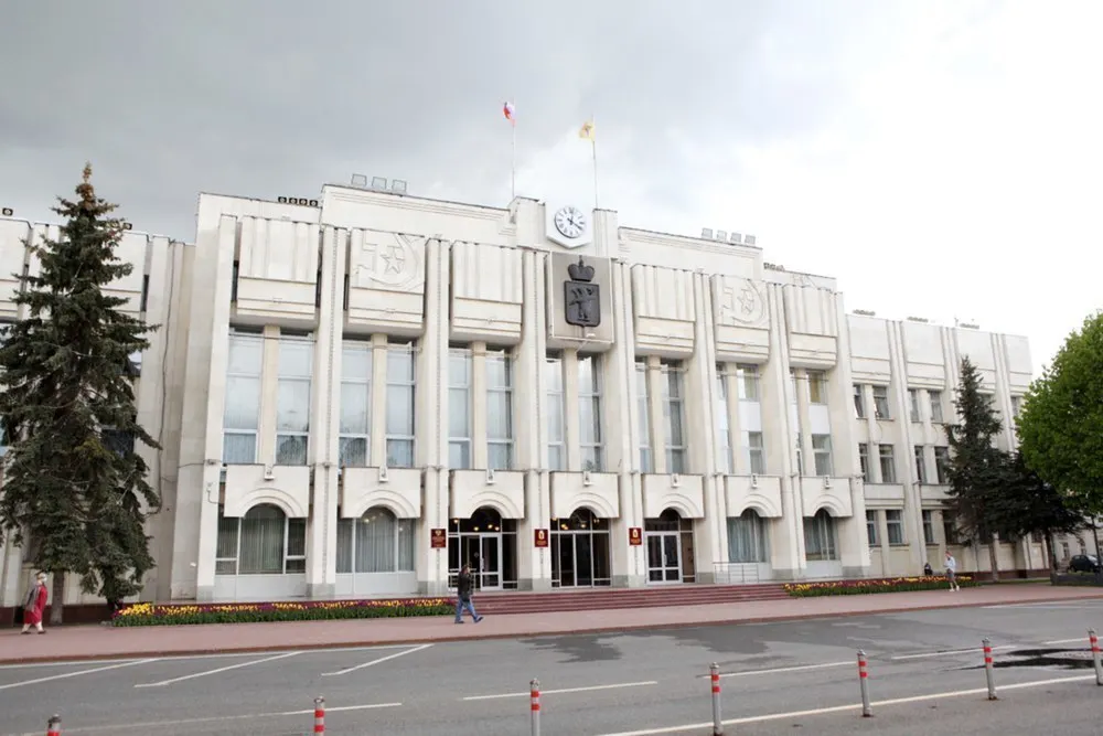 В Ярославле может появиться знак о запрете плевков