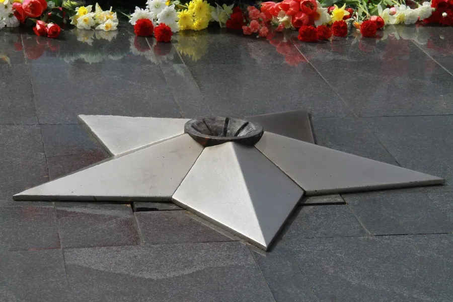 Рыбинцам предложили собрать средства на реконструкцию мемориала «Огонь Славы»