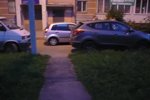 В Брагино в Ярославле пятилетний мальчик сбит во дворе