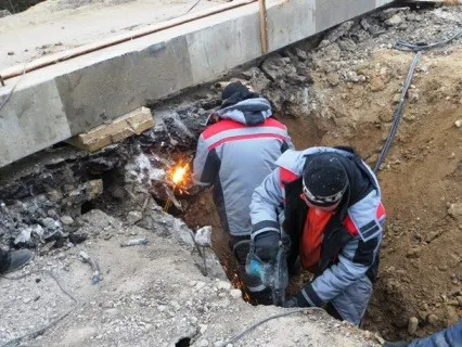 В Ярославской области продолжается ремонт моста через реку Ухтому