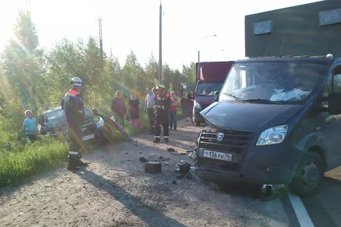 В Ярославле столкнулись «Шевроле» и «Газель»