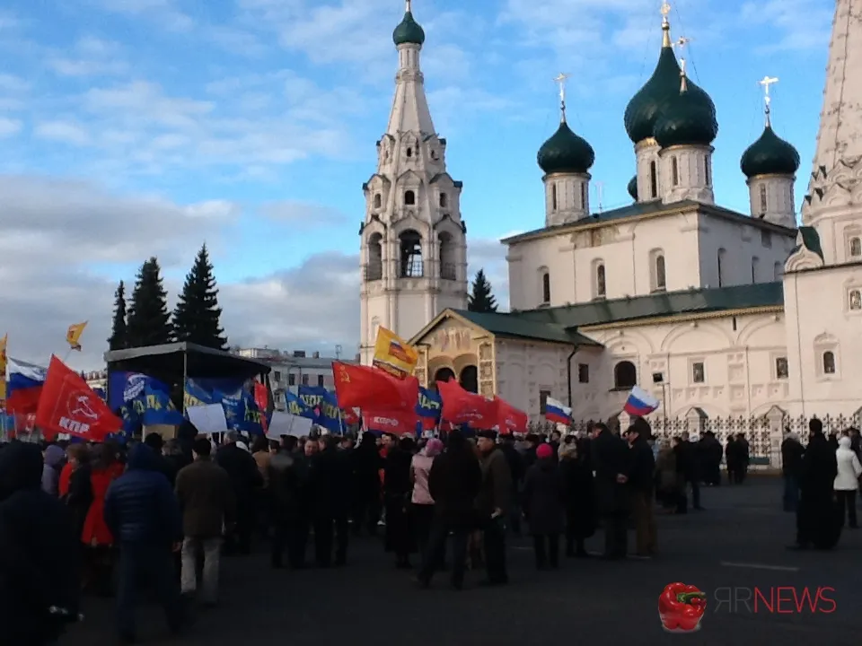 В центре Ярославля из-за митинга в поддержку Украины перекрыто движение
