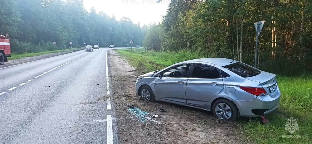 Под Угличем в ДТП пострадали два человека