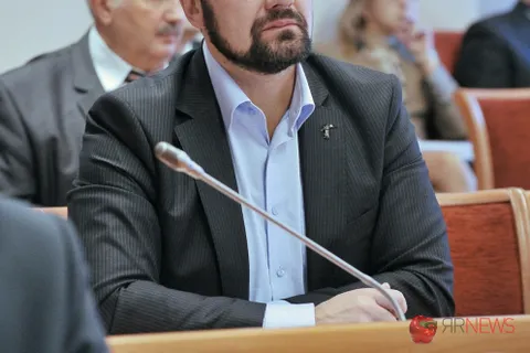 Дума Ярославской области шестого созыва провела внеочередное заседание. Фоторепортаж