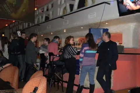 По-чесноку: доказательства, что школа-зло были не убедительными, также как то, что миром "рулят" женщины