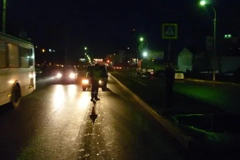 В Ярославле под колесами автомобилей оказались две женщины