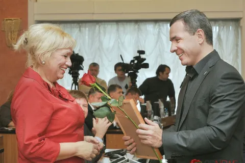  В Ярославле в преддверии праздника наградили лучших учителей