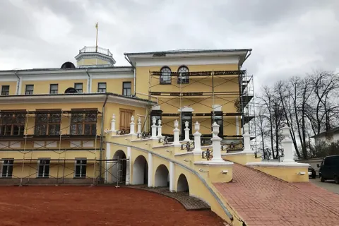 В Ярославле начали восстанавливать ограду Губернаторского дома