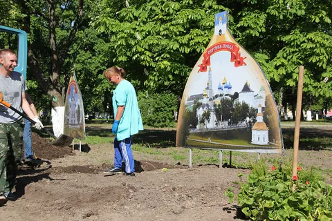 Более 80 тысяч цветов украсят в Ярославле парк 50-летия ВЛКСМ
