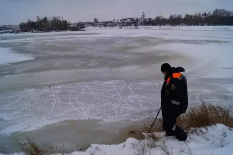 На водоемах Ярославля и области начинается период ледостава