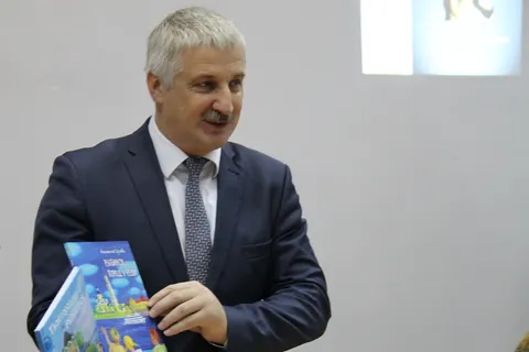 В Рыбинске детям подарили книги по краеведению