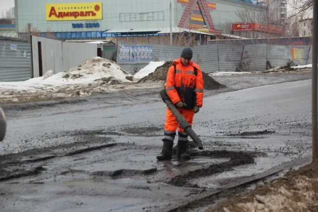 С начала года в Ярославле проведён ямочный ремонт улиц на площади около тысячи квадратных метров