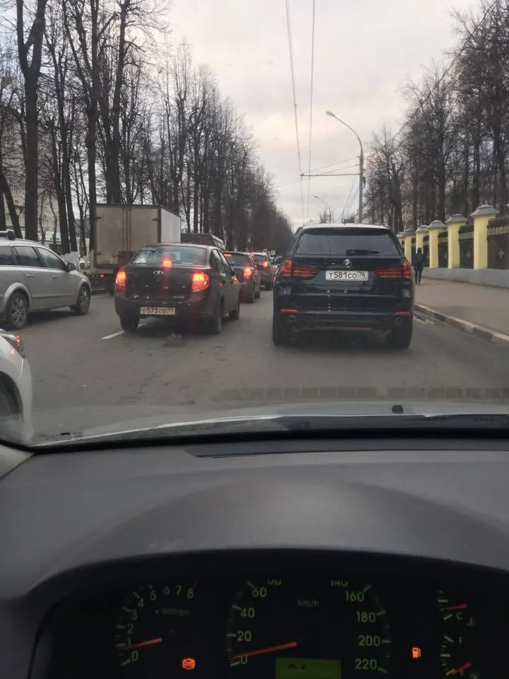 Ярославцы: до управления светофорами допустили хулиганов и вредителей