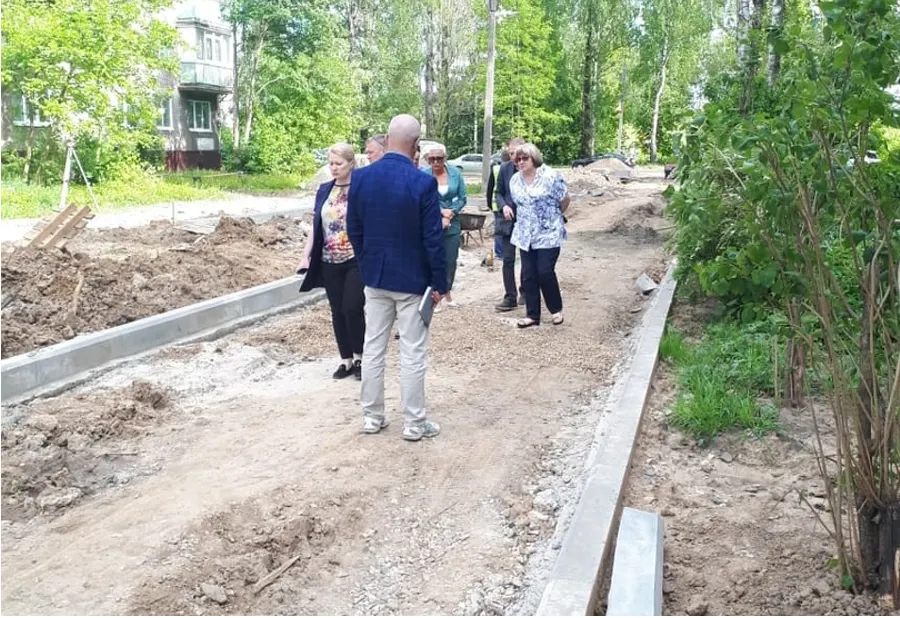 В Дзержинском районе Ярославля определили подрядчика по благоустройству дворов