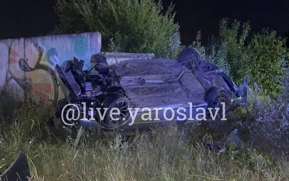 В Ярославле из-за украденного люка едва не погиб водитель