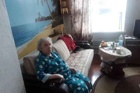 Спасло чудо: в Ярославле на бабушку обрушился потолок 