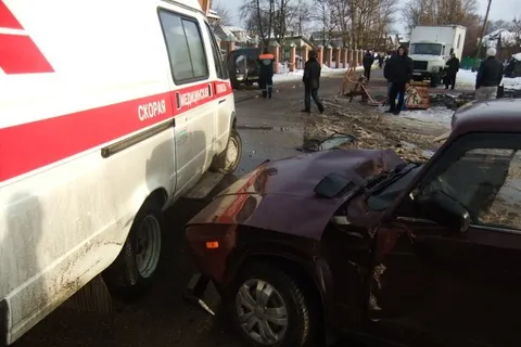 В Ярославской области столкнулись «семерка» и Ниссан
