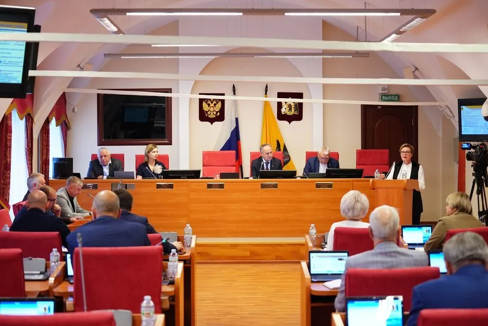 Депутаты запросили штатные расписания ярославских образовательных комплексов